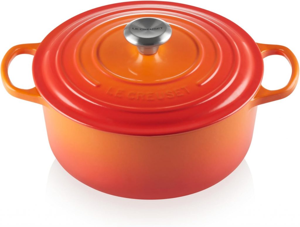Le Creuset Signature Volcanique Casserole: The Big Orange Legend for Stews, Roasts and Showing Off