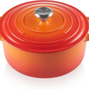 Le Creuset Signature Volcanique Casserole: The Big Orange Legend for Stews, Roasts and Showing Off